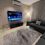 Modern 3 Bedroom Flat